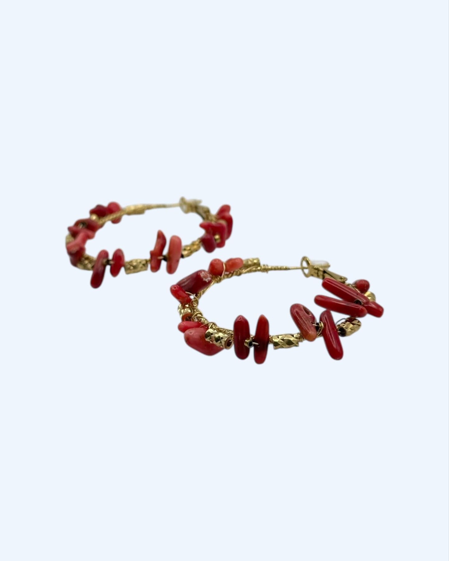BOHO GOLDEN STEEL HOOP EARRINGS WITH CORAL DETAILS