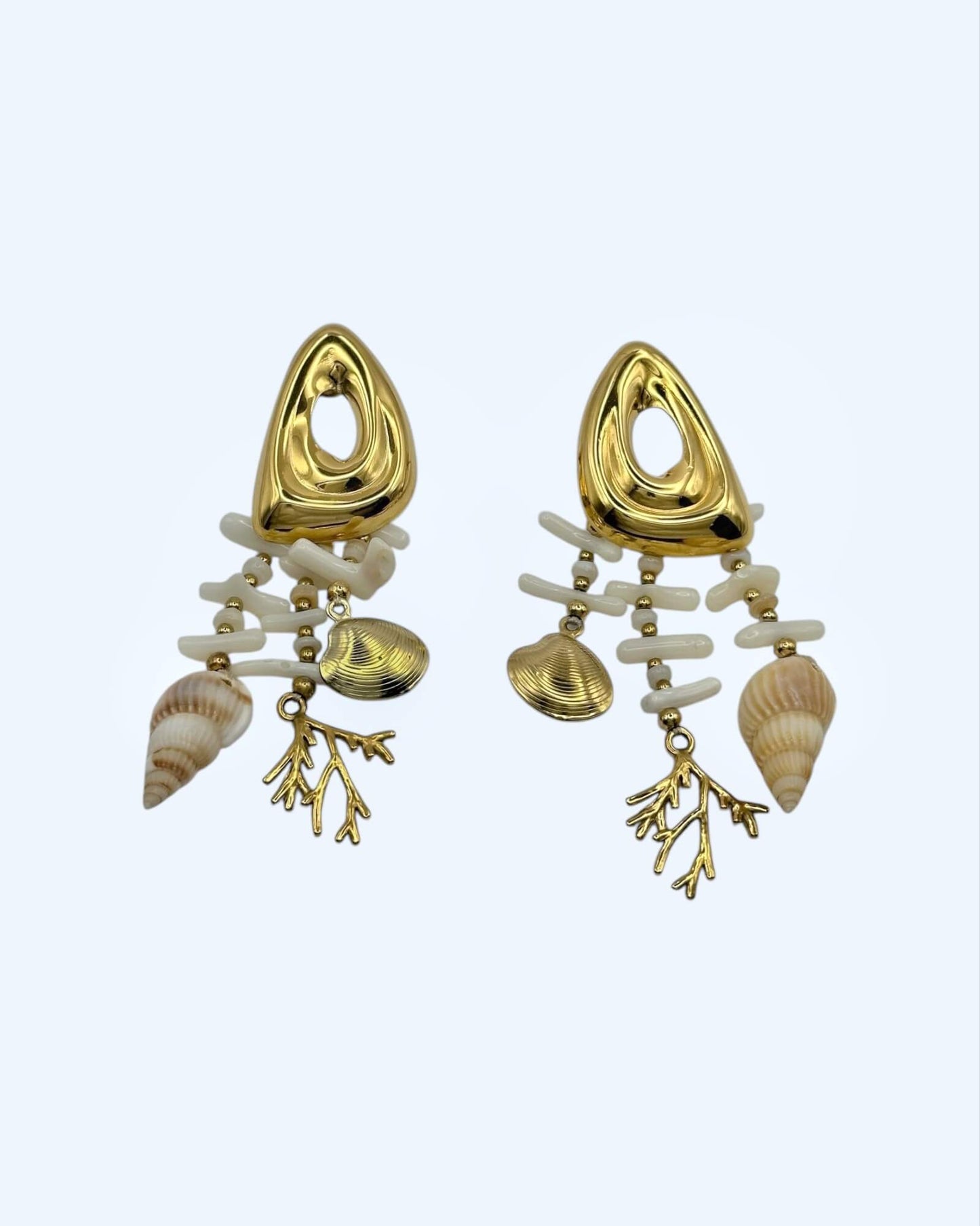 GOLD STEEL EARRINGS WITH COWRIES AND BEADS