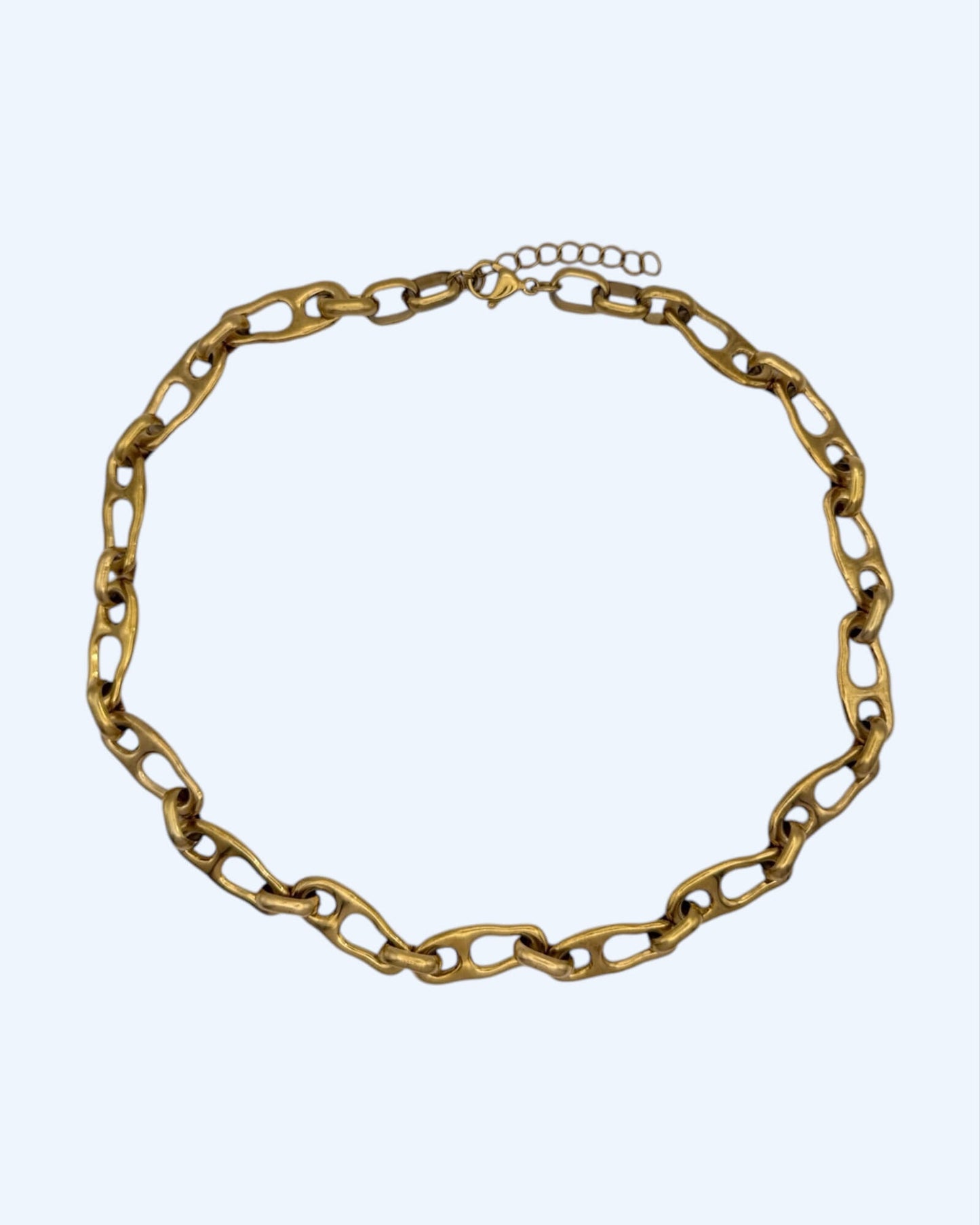 COLAR DOURADO COM FORMAS ORGÂNICAS em aço inoxidável