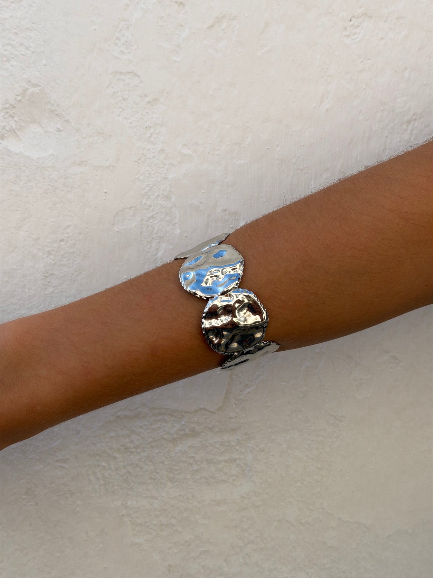 FABLE - PULSEIRA BRACELETE CUFF EM AÇO INOXIDÁVEL AJUSTÁVEL