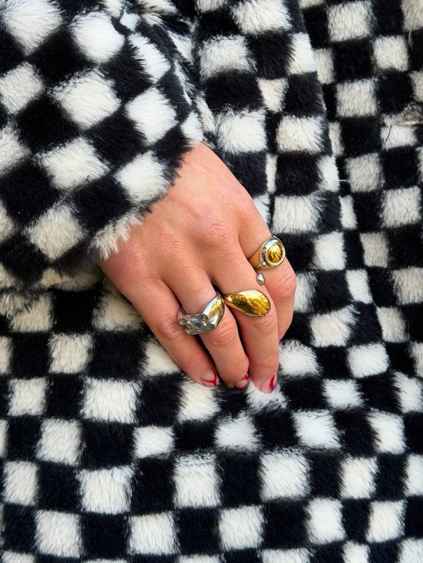 ALQUIMIA - ANEL BICOLOR DROP EM AÇO INOXIDÁVEL