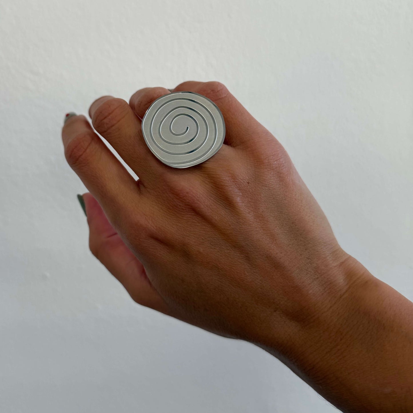 ANILLO MAXI ESPIRAL TWIST PLATEADO DE ACERO INOXIDABLE