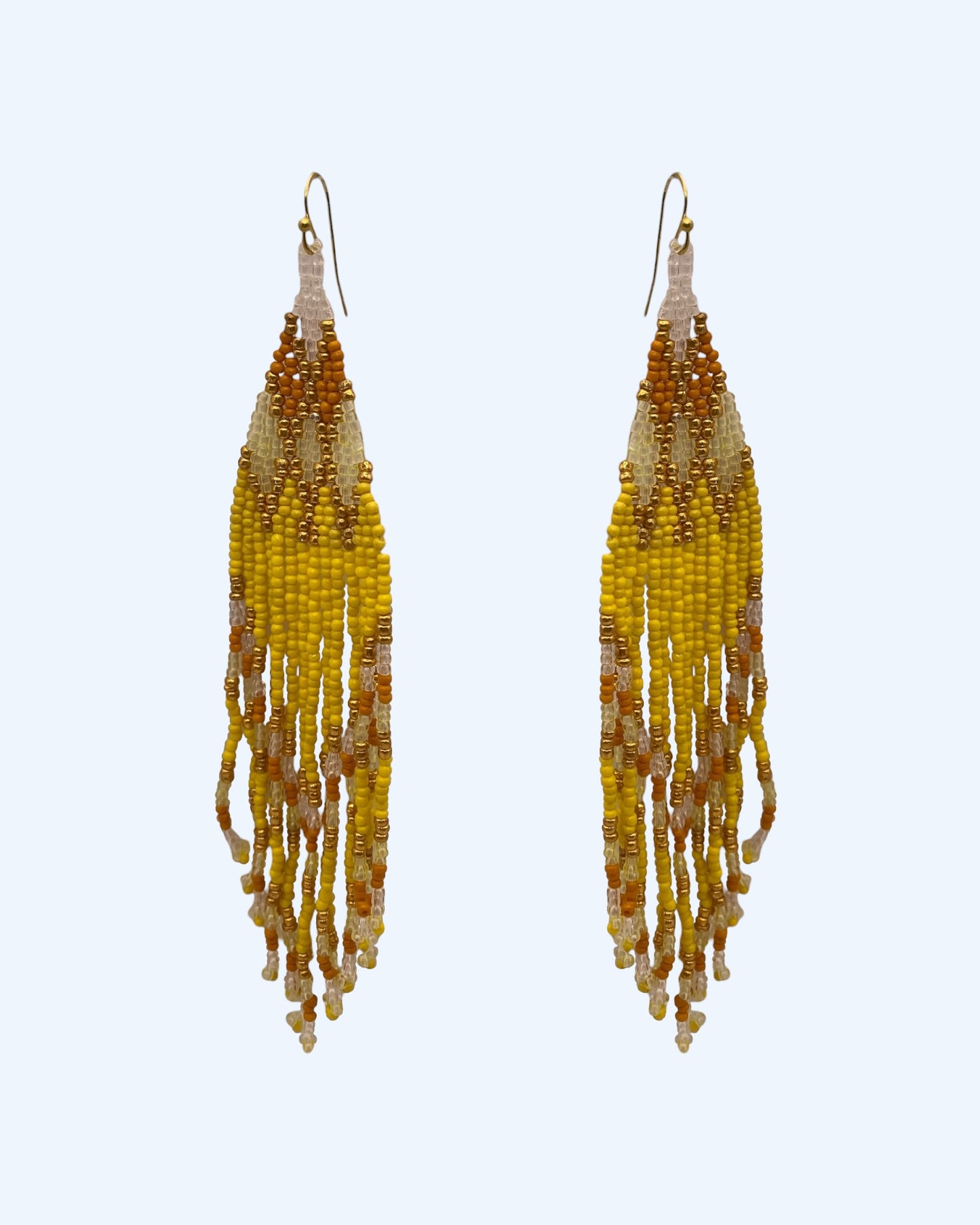 Brincos grandes amarelos em missangas. Estes brincos de verão, são de estilo boho, são brincos grandes leves e ficam bem com tudo. Brincos para festivais, férias, festas e praia.