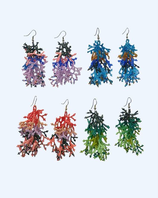 BRINCOS HANDMADE DE MISSANGAS EM FORMA DE CORAL
