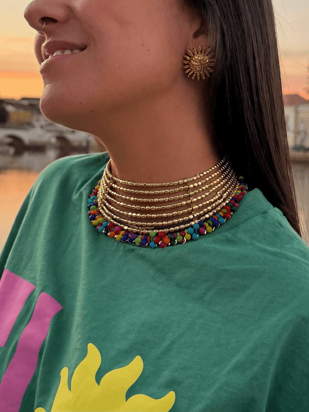 COLLAR GRANDE BOHO DORADO COLORIDO