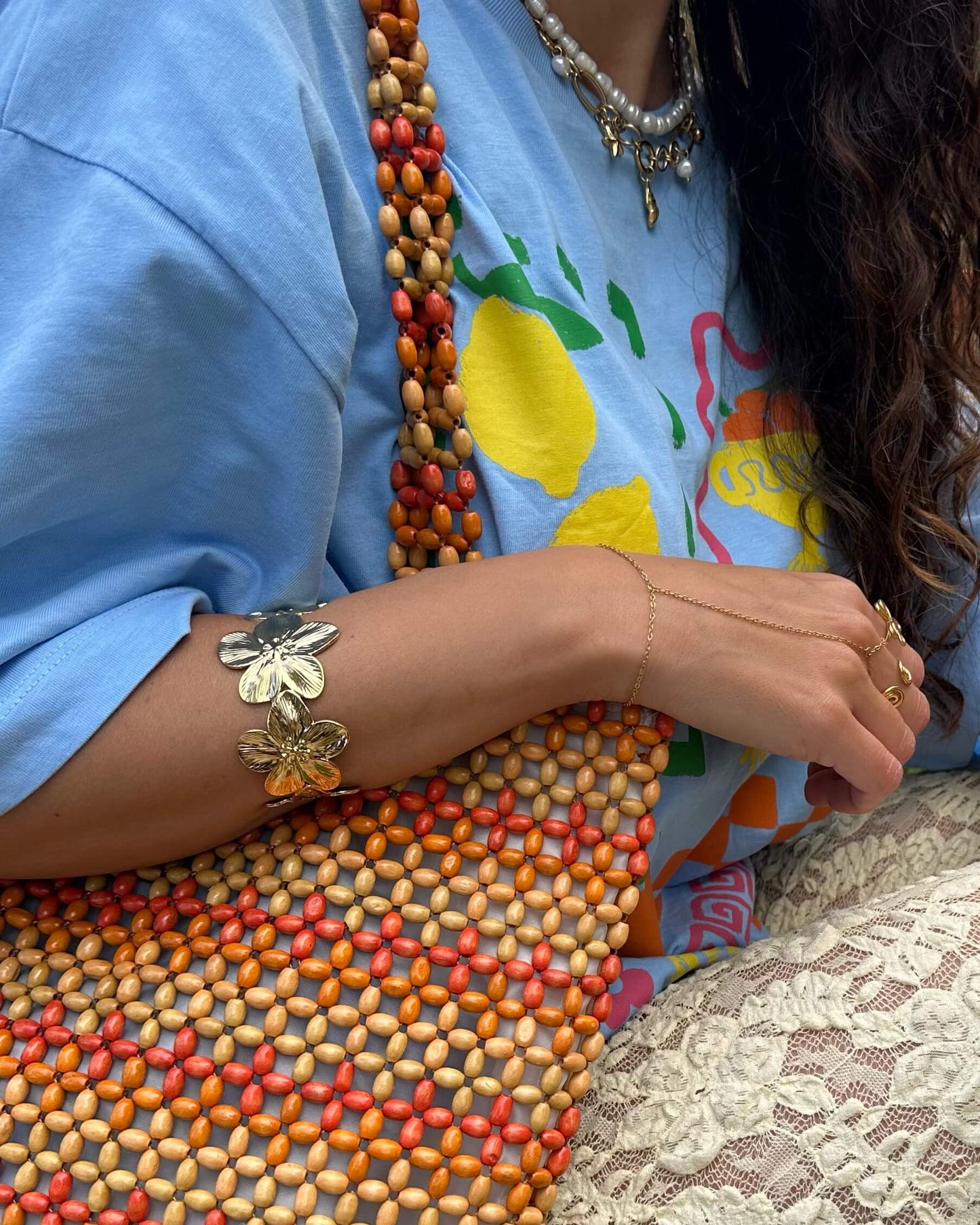 PULSEIRA RÍGIDA FLORES DOURADA OU PRATEADA EM AÇO